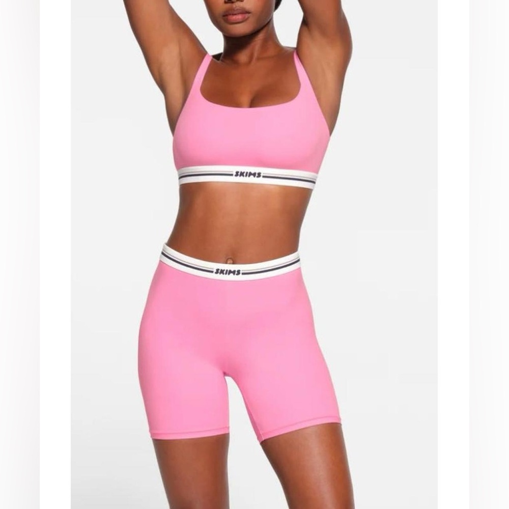 NWT SKIMS logo bike short- in pink. Small ^ read description